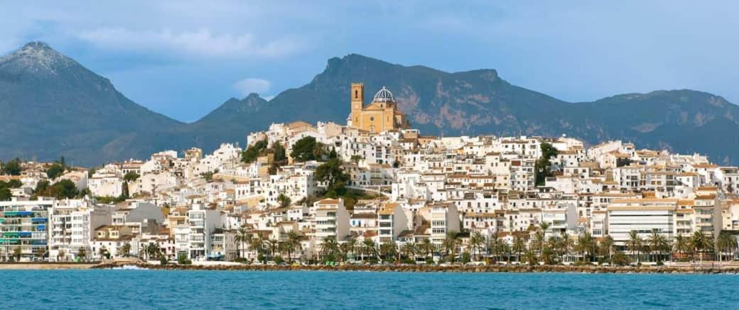 Luxurious Appartement Mediterraneo Альтеа Экстерьер фото